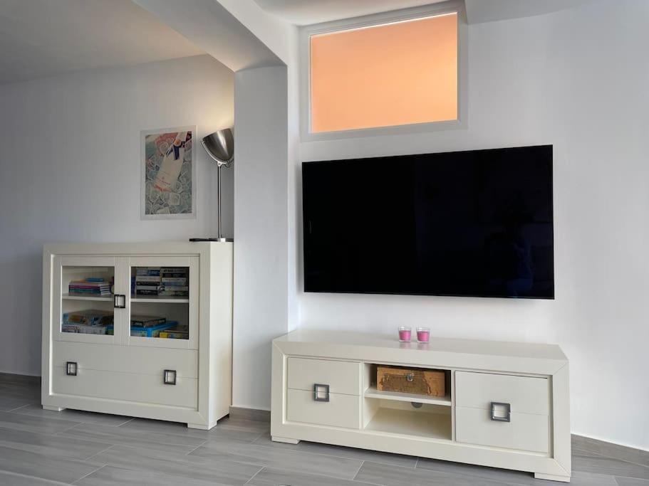 Mar Menor Golf Resort, Luxury Sleeps 6, Lake Views Мурсия Экстерьер фото
