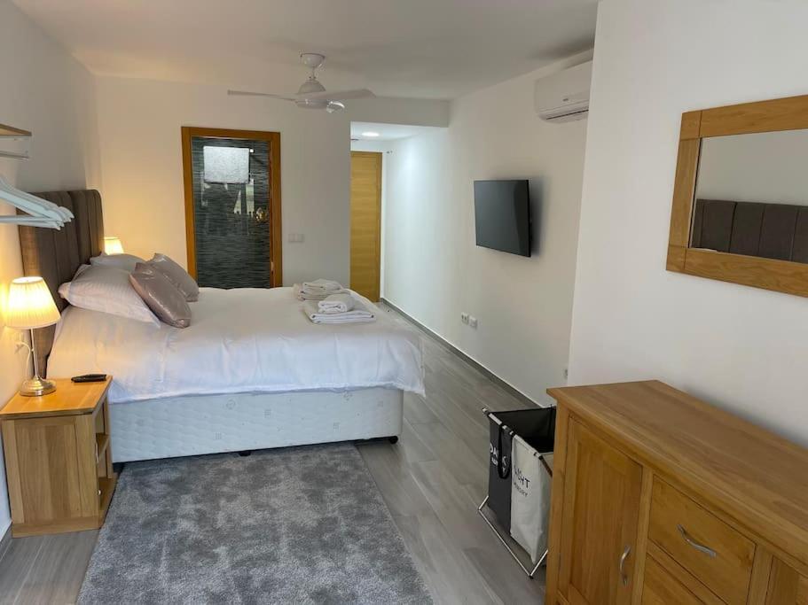 Mar Menor Golf Resort, Luxury Sleeps 6, Lake Views Мурсия Экстерьер фото