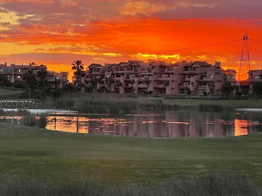 Mar Menor Golf Resort, Luxury Sleeps 6, Lake Views Мурсия Экстерьер фото