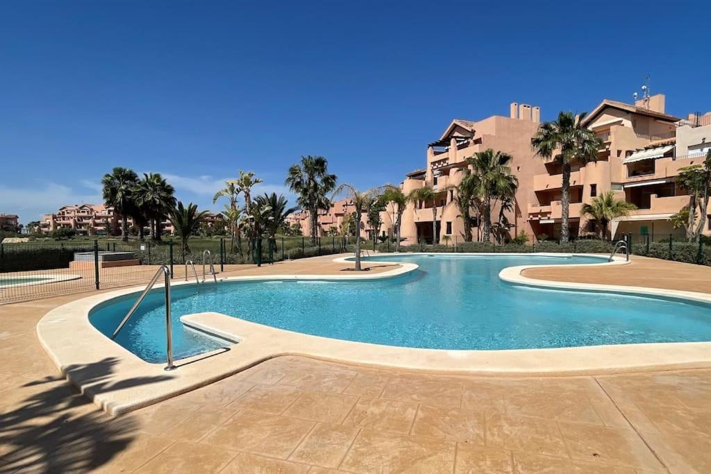 Mar Menor Golf Resort, Luxury Sleeps 6, Lake Views Мурсия Экстерьер фото