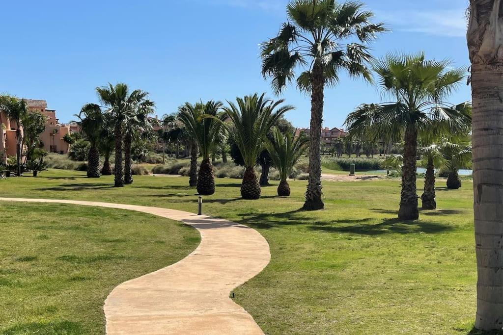 Mar Menor Golf Resort, Luxury Sleeps 6, Lake Views Мурсия Экстерьер фото