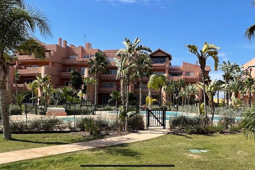 Mar Menor Golf Resort, Luxury Sleeps 6, Lake Views Мурсия Экстерьер фото